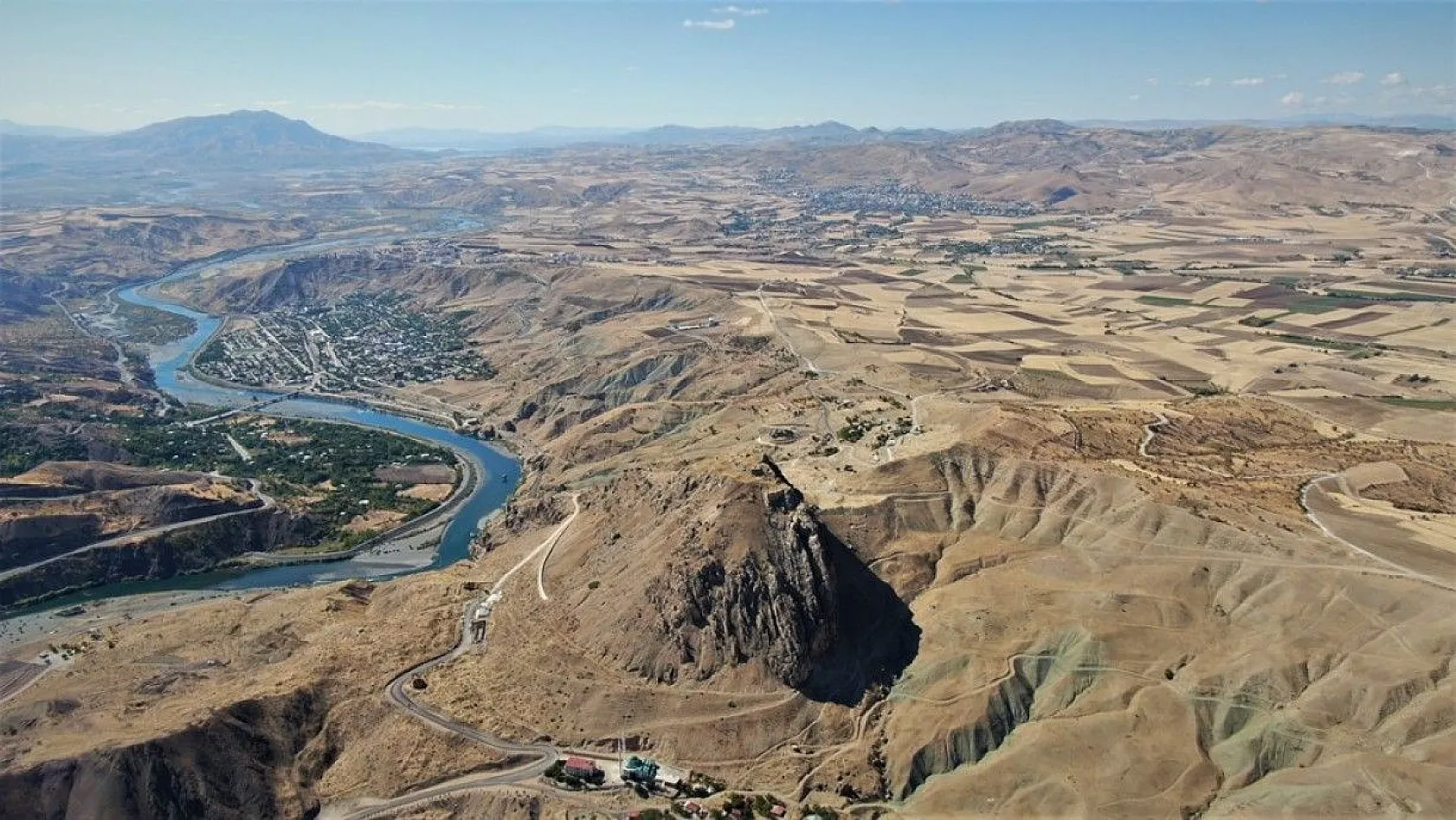 3 bin yıllık taş kitabe ilk günkü ihtişamını koruyor