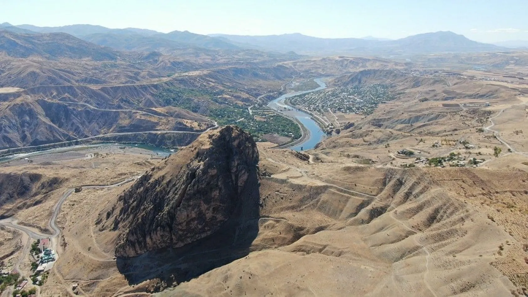 3 bin yıllık taş kitabe ilk günkü ihtişamını koruyor