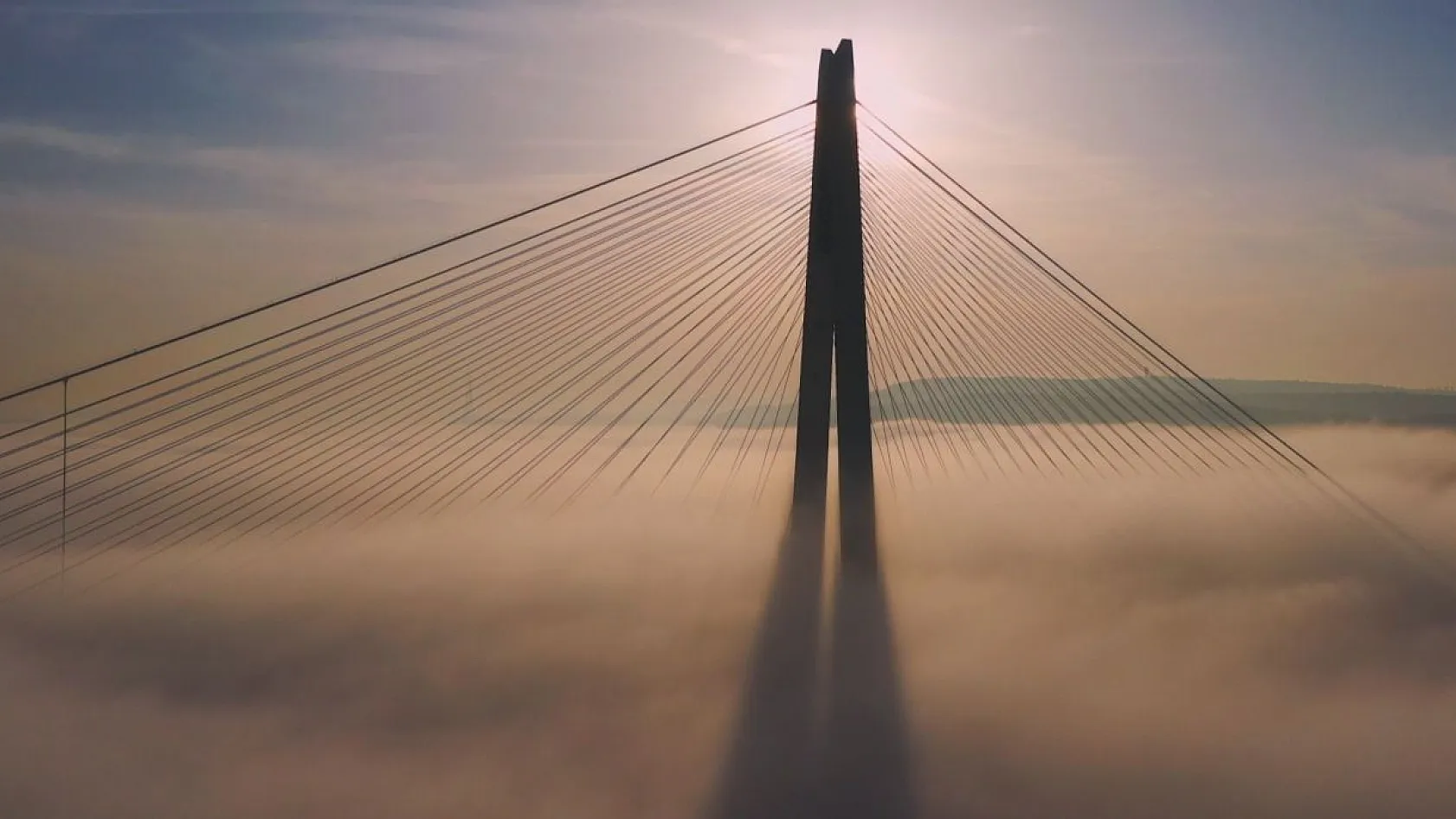 Yavuz Sultan Selim Köprüsü bulutların üstünde