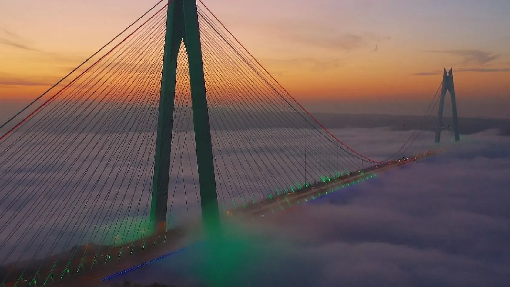 Yavuz Sultan Selim Köprüsü bulutların üstünde