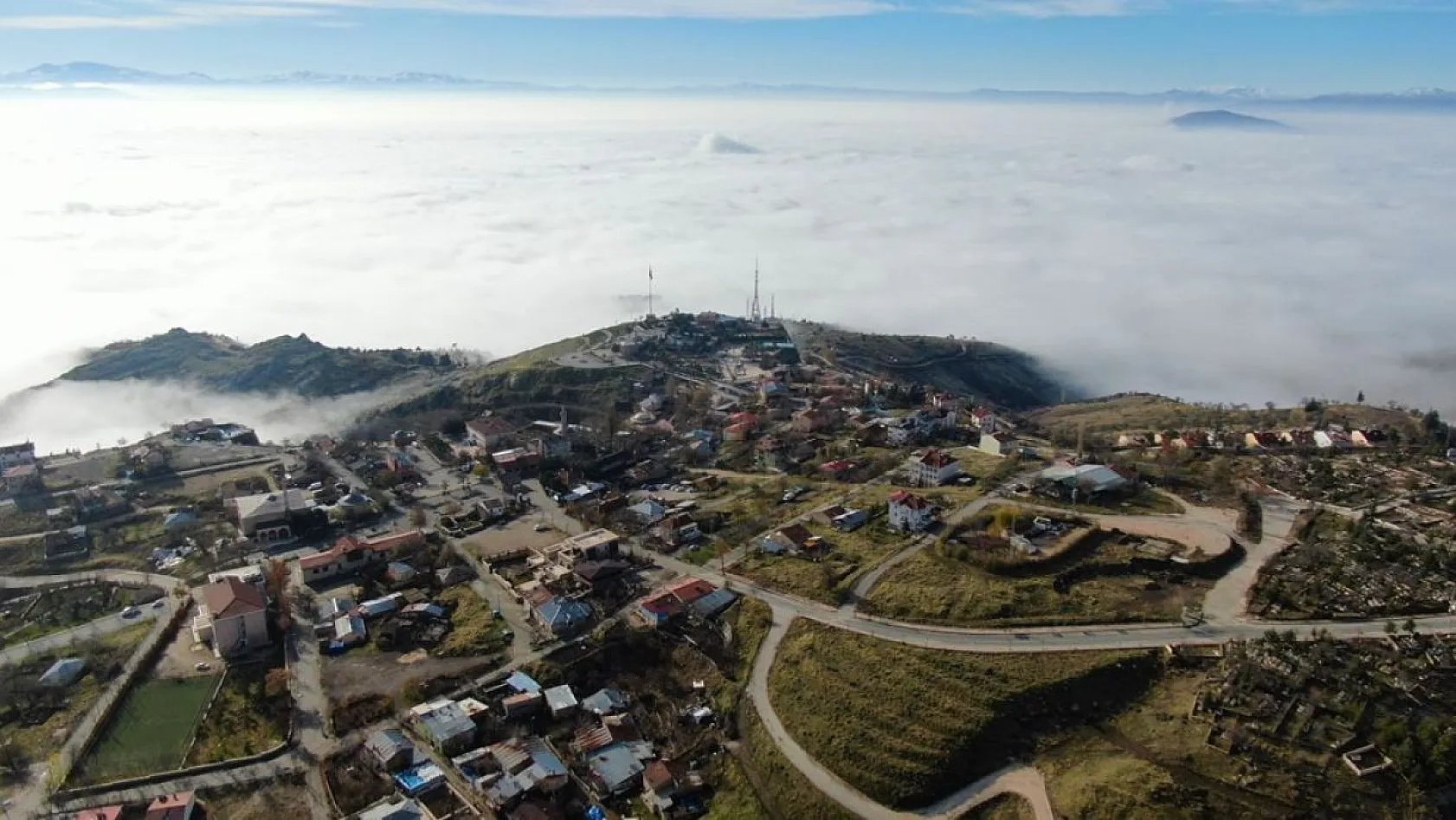 Elazığ sis denizinde kayboldu, eşsiz görüntüler oluştu