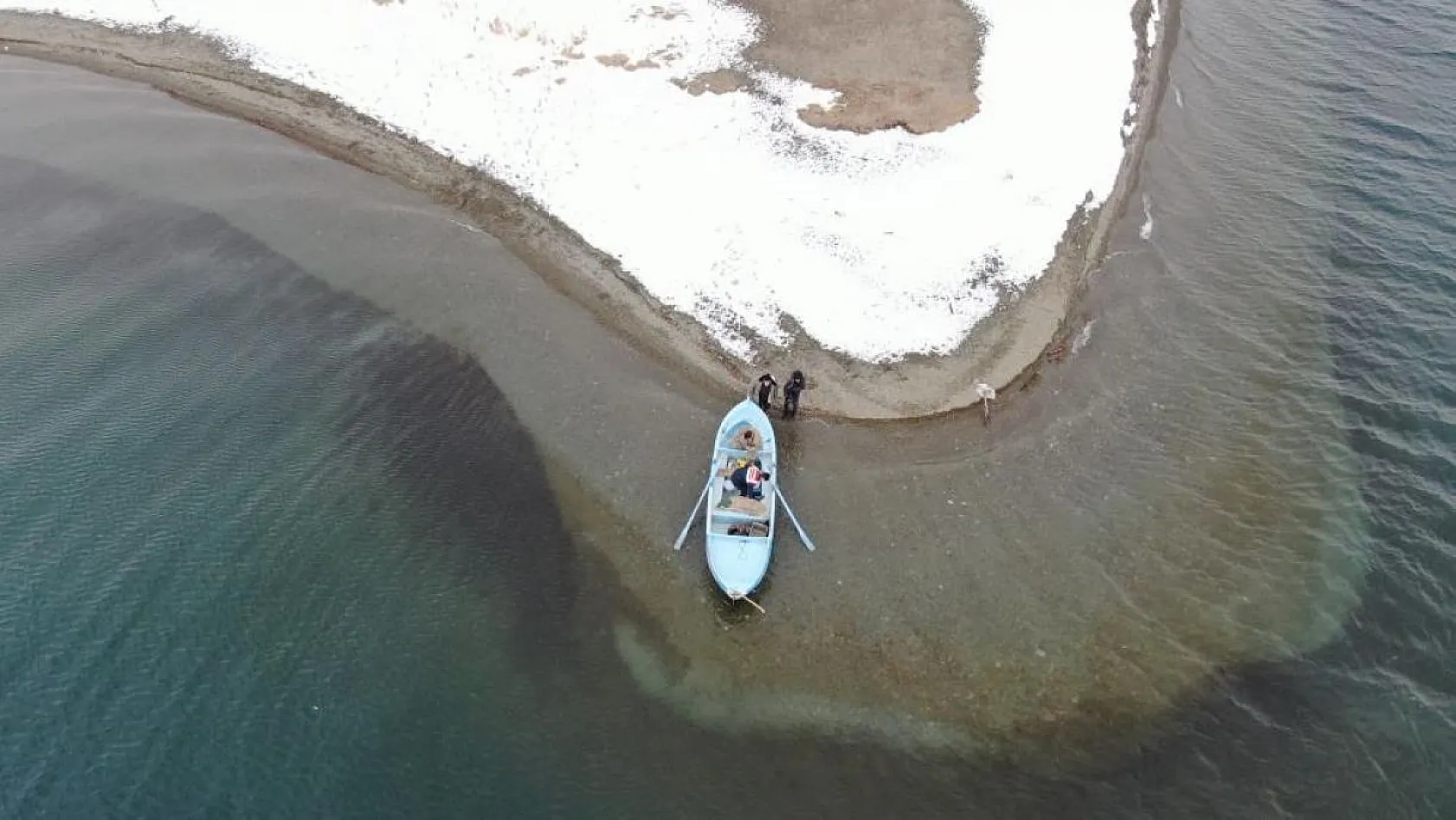 Jandarma, Tavşan Adası'nın uzun kulaklı sakinlerini unutmadı