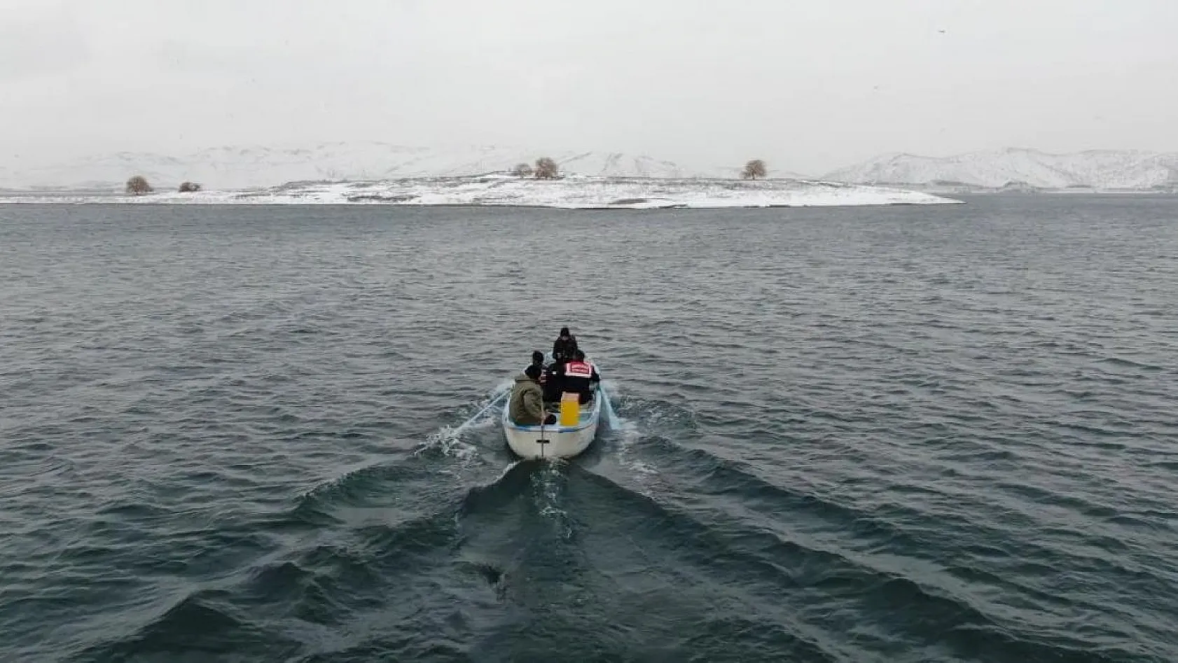 Jandarma, Tavşan Adası'nın uzun kulaklı sakinlerini unutmadı