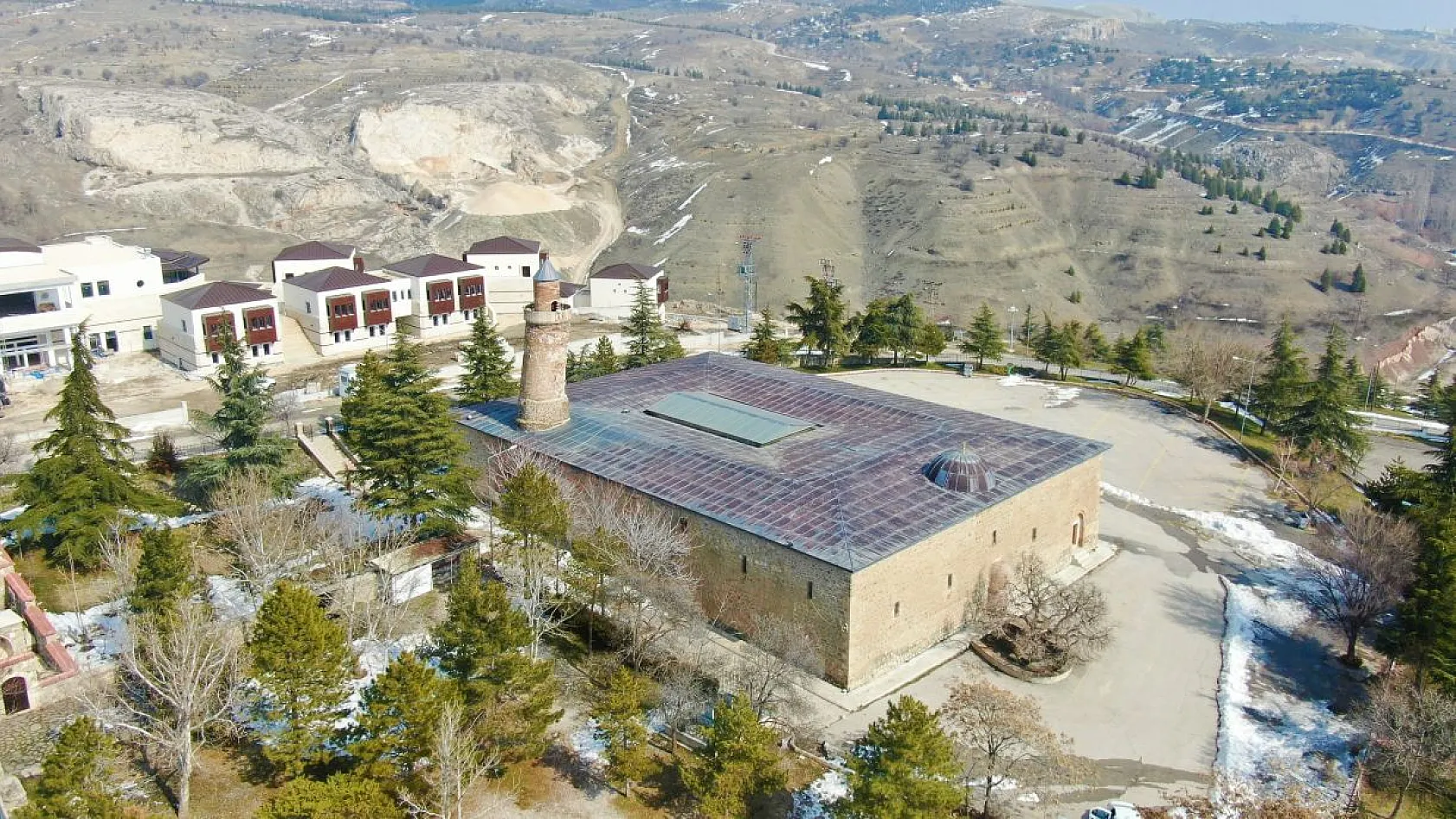 Ulu Cami turistlerin gözdesi olmaya devam ediyor