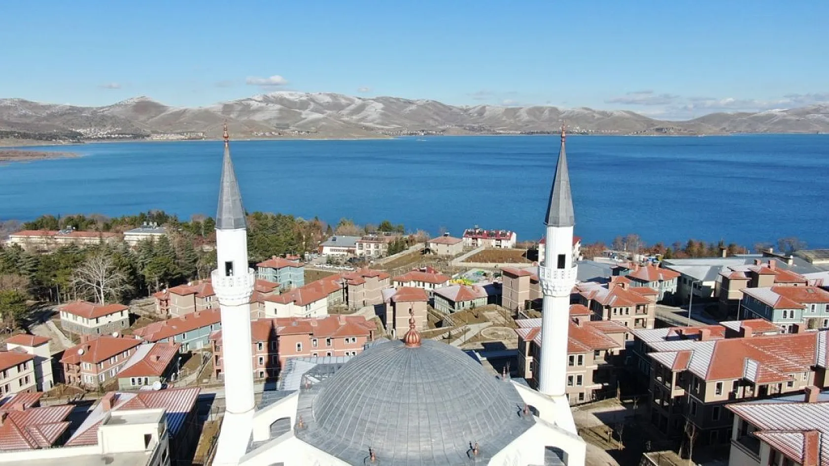 305 konut, 86 iş yeri tamamlandı