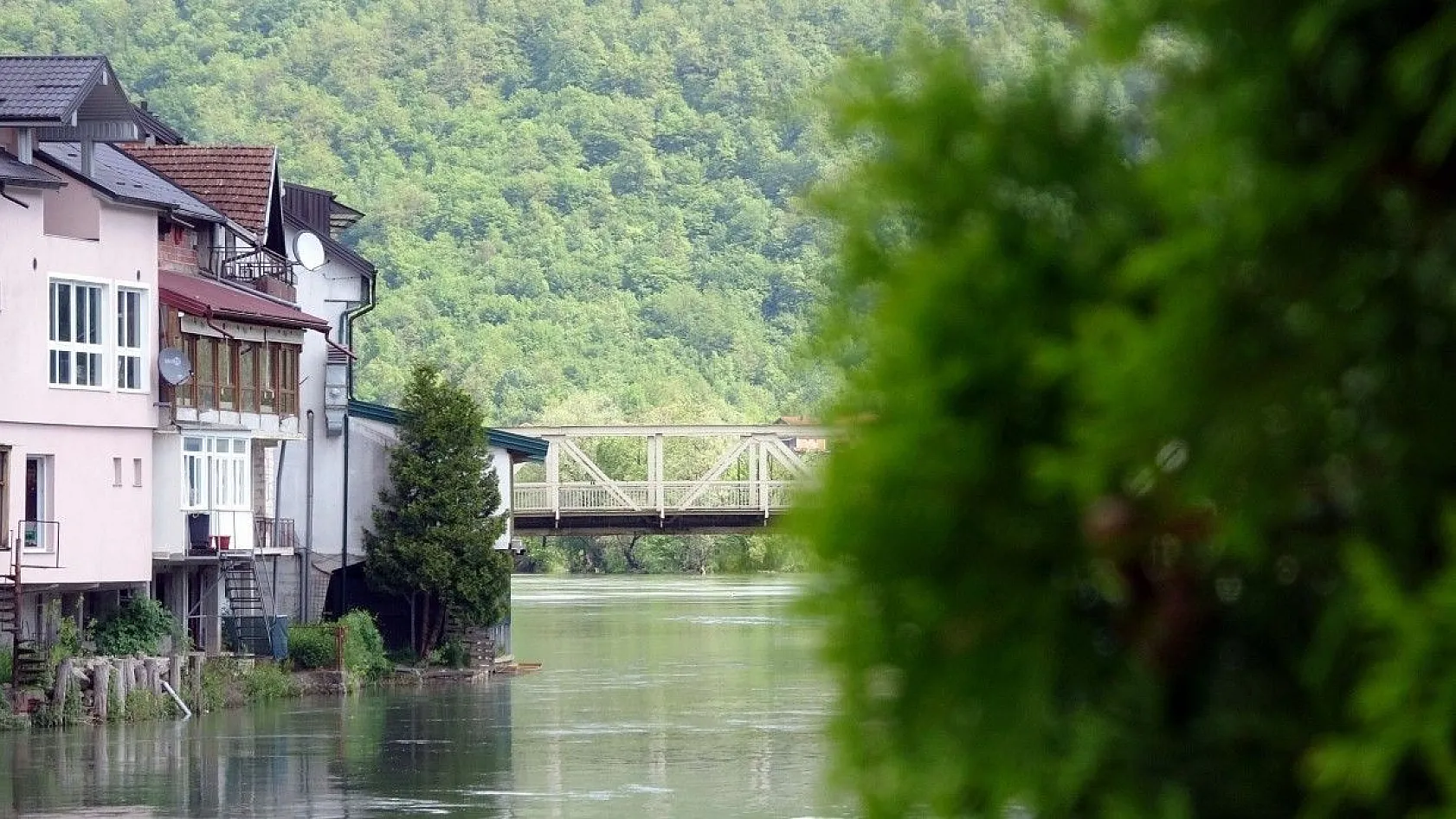 Bosna-Hersek'te ilkbahar güzelliği