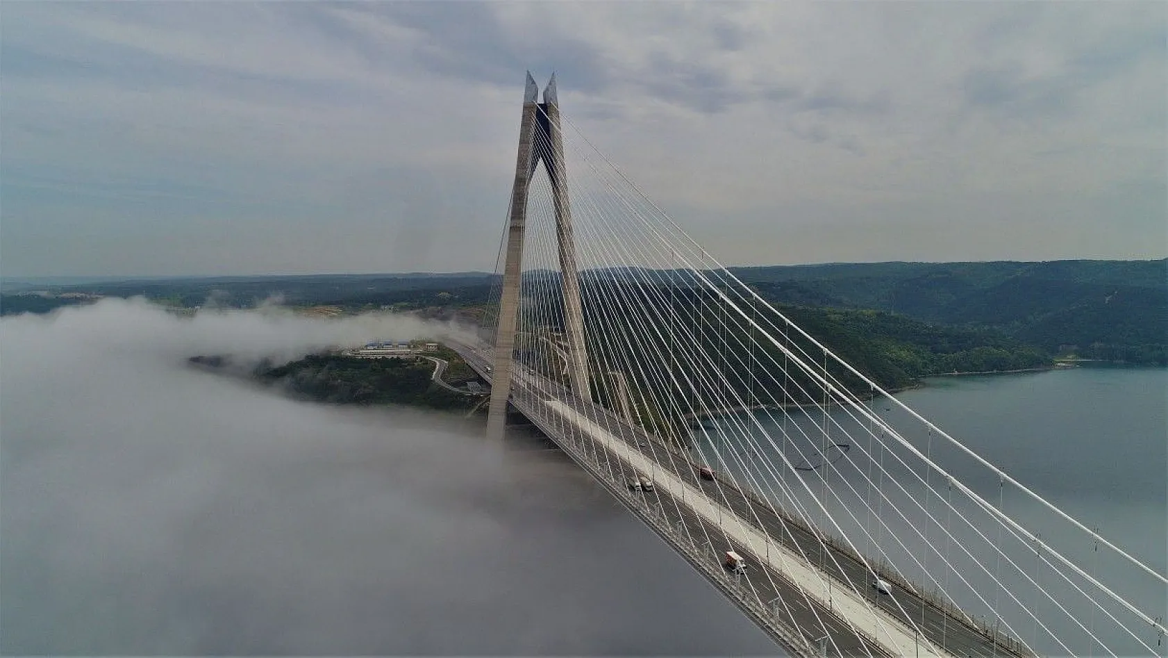 Yavuz Sultan Selim köprüsünden masalsı görüntüler