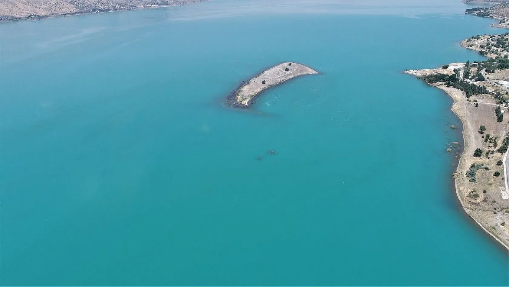 Hazar Gölü ve batık şehrin muhteşem güzelliği havadan görüntülendi