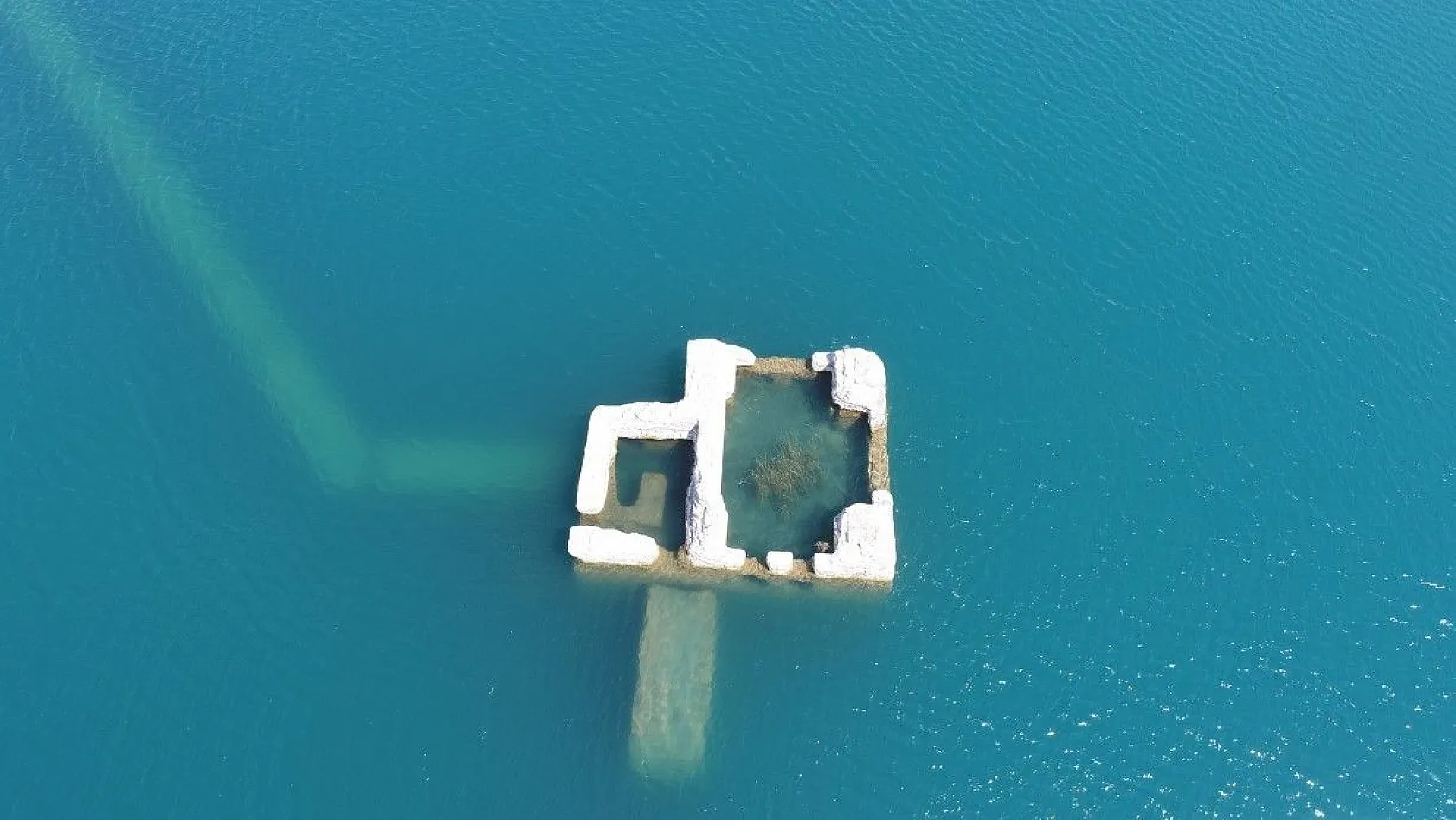Hazar Gölü ve batık şehrin muhteşem güzelliği havadan görüntülendi