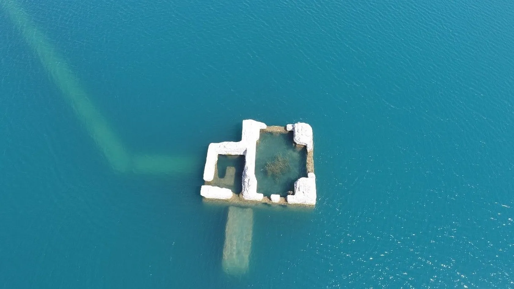 Hazar Gölü ve batık şehrin muhteşem güzelliği havadan görüntülendi