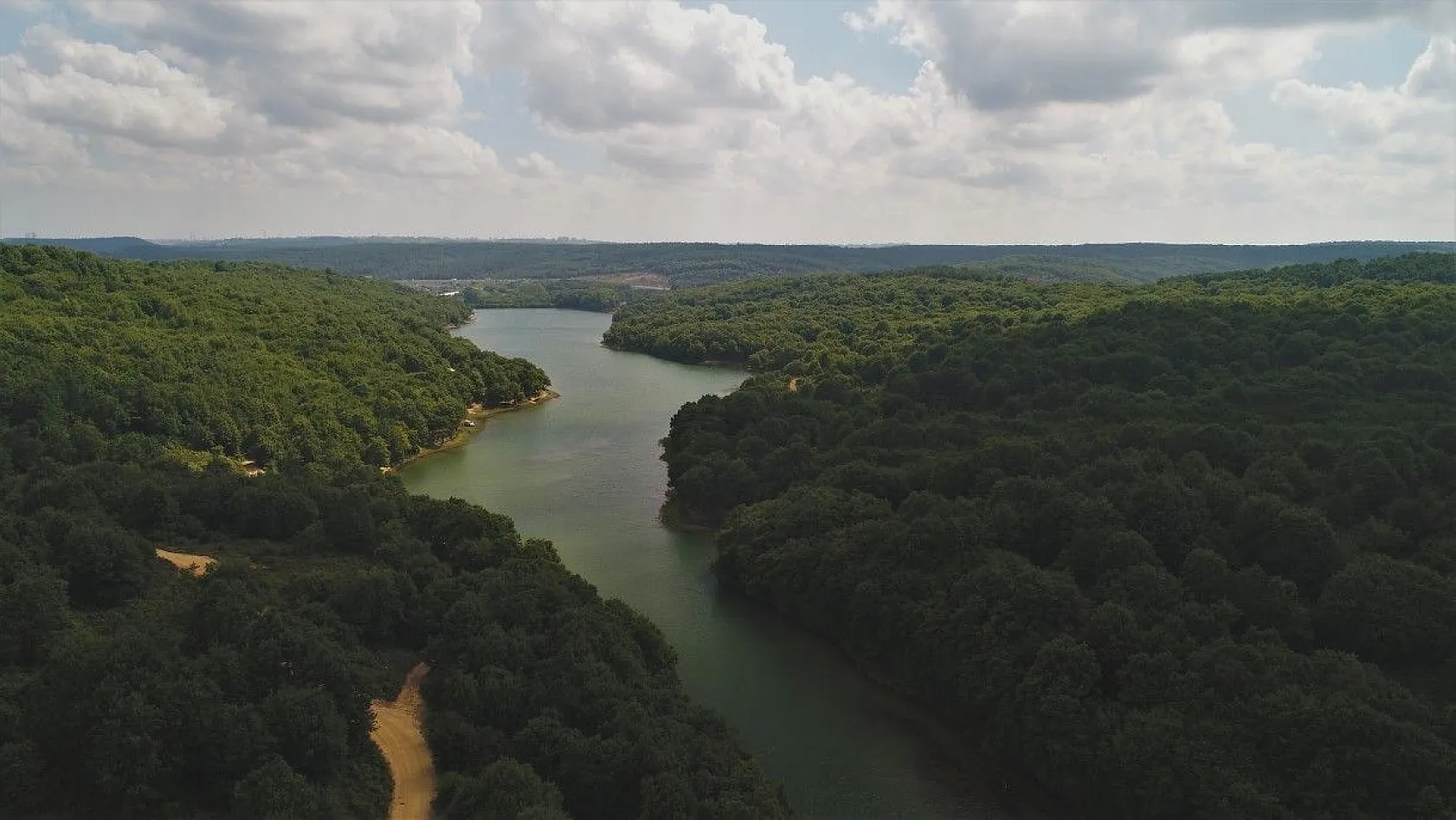 Göktürk Gölet'i manzarası ile kendine hayran bırakıyor