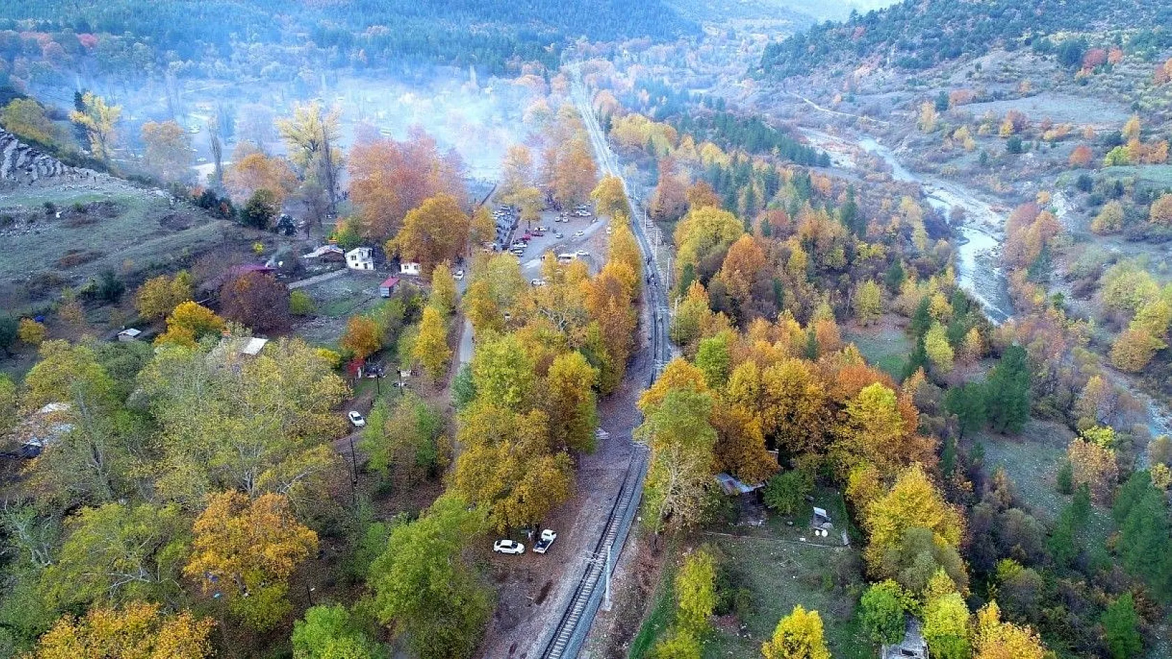 Belemedik, sonbaharda renk cümbüşüne büründü