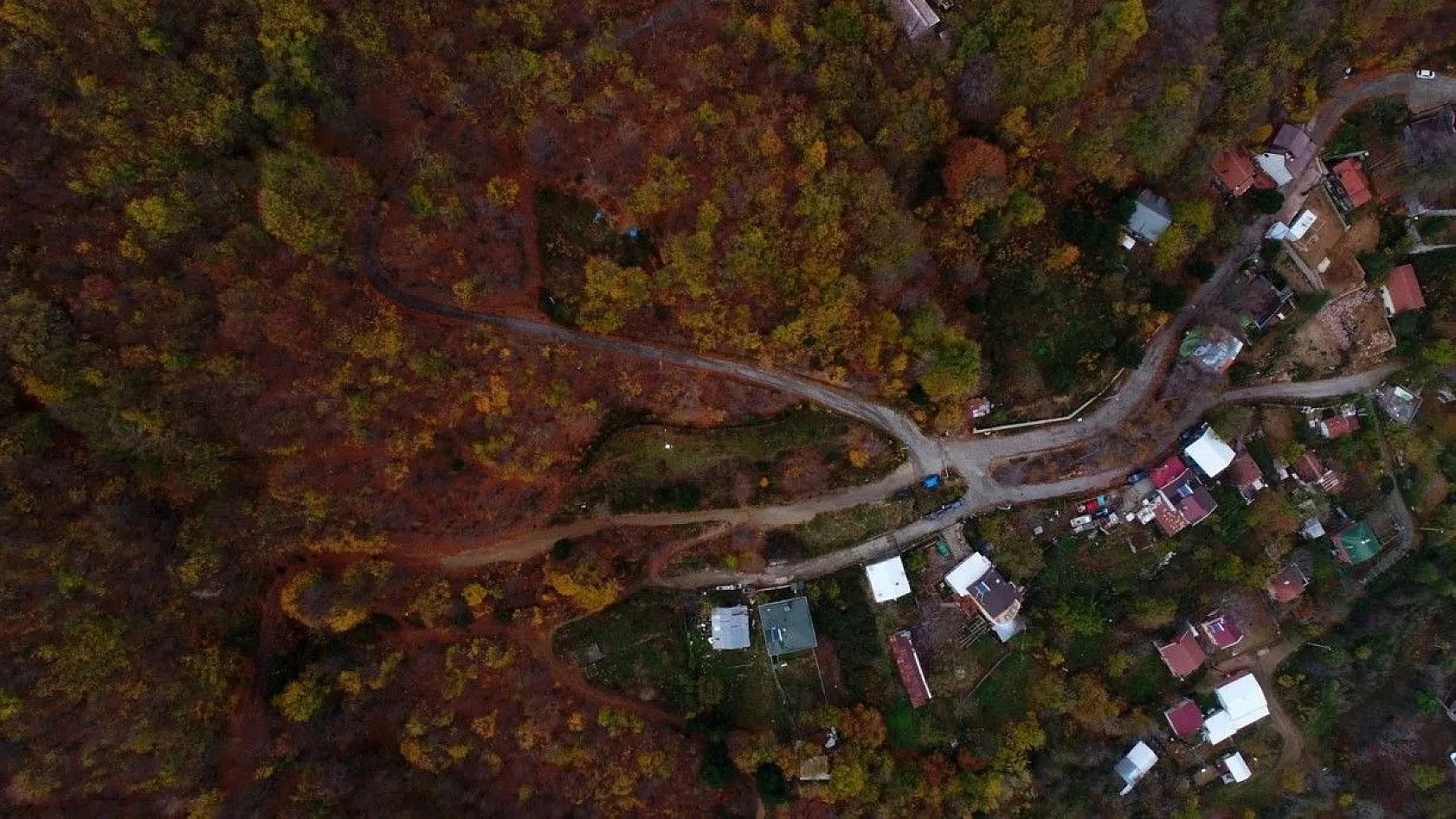 Uludağ'ın eteklerindeki Zeyniler'de sonbahar