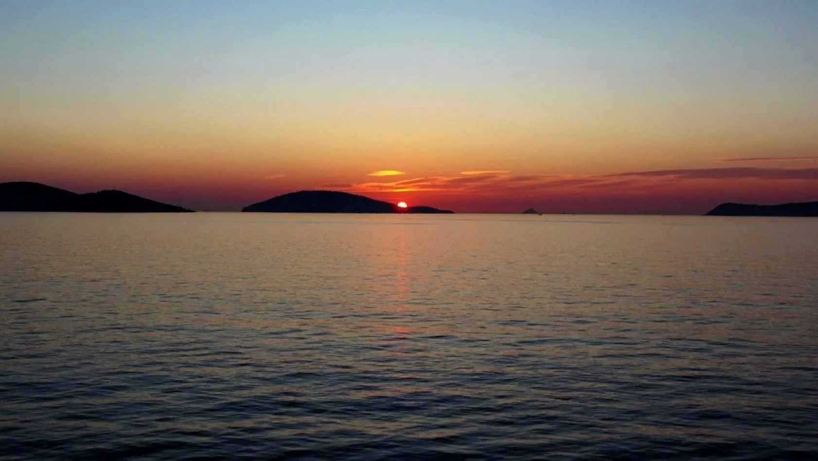 Adalar'da gün batımı hayran bıraktı