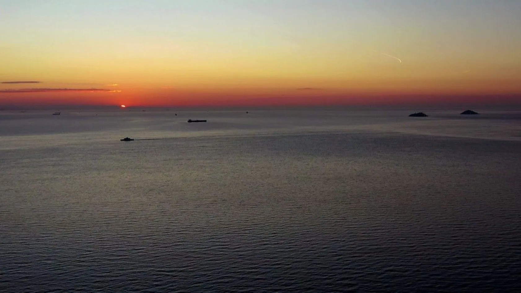 Adalar'da gün batımı hayran bıraktı