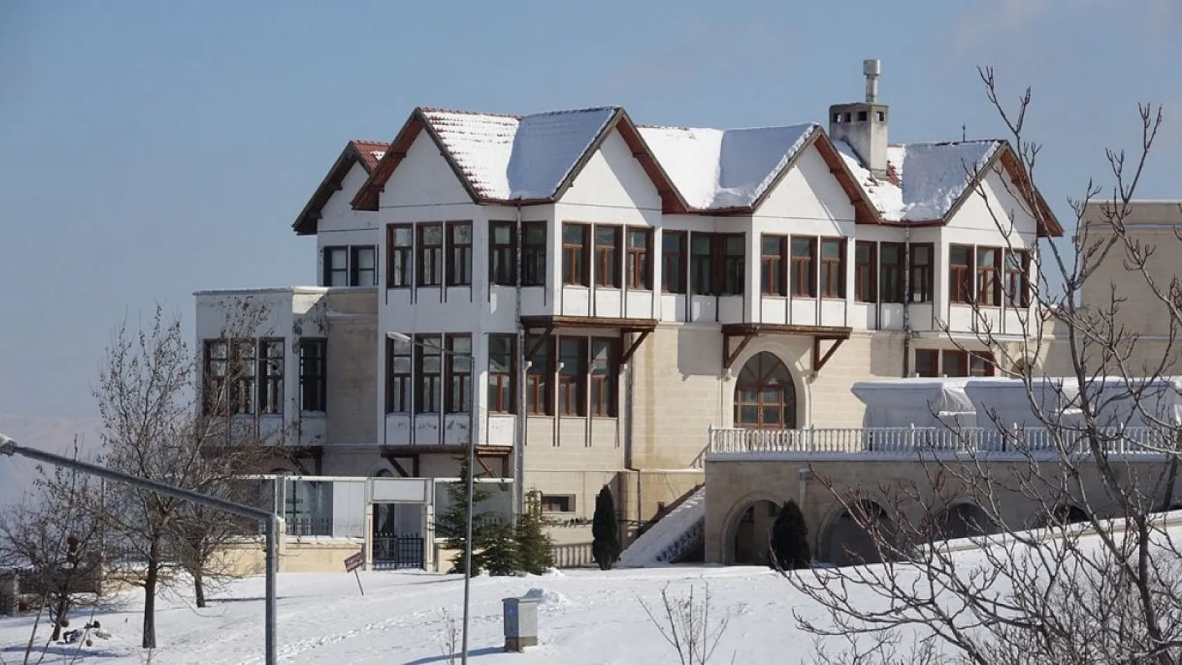 3 büyük deprem gördü! Tek taş bile düşmedi