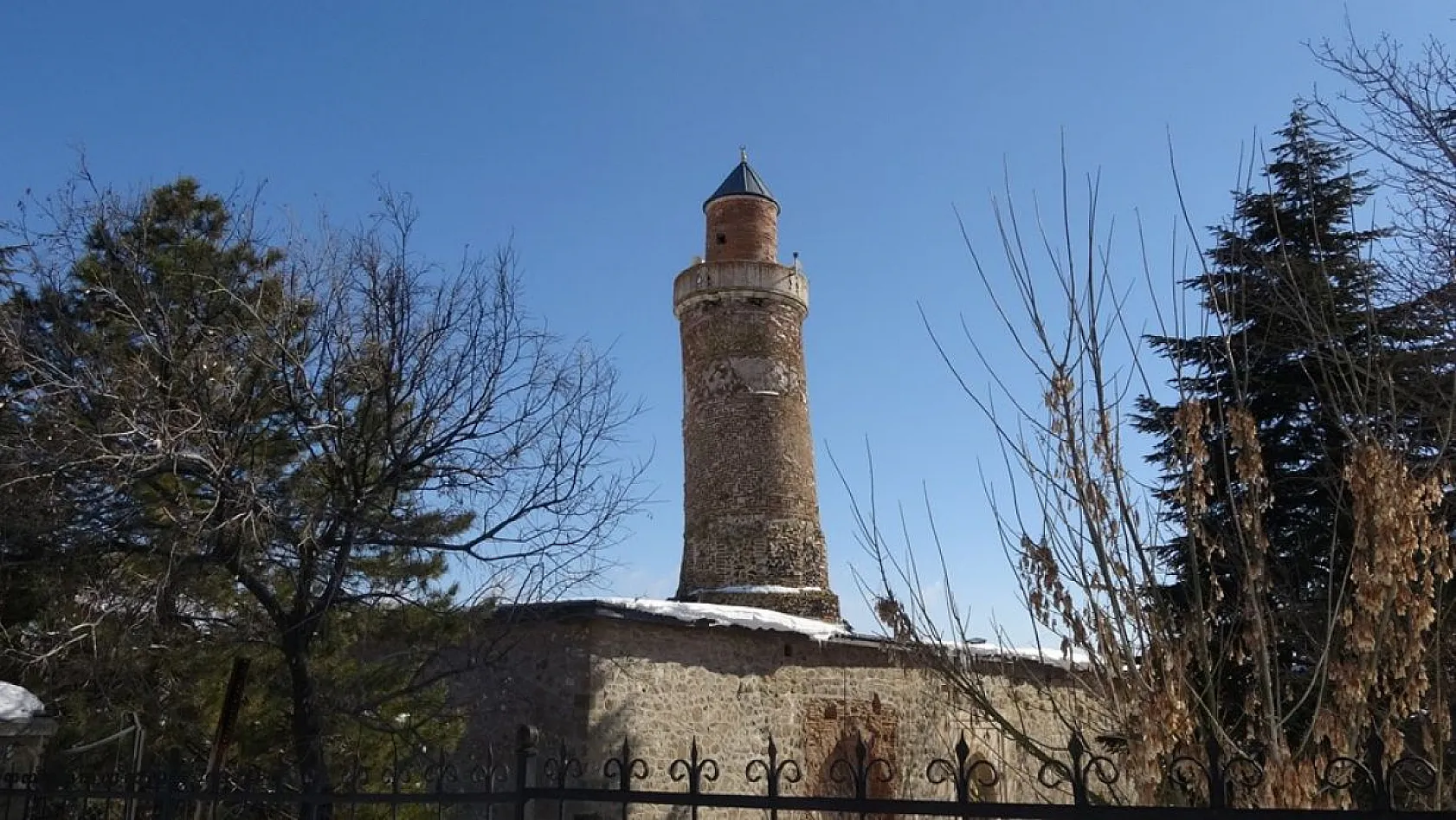 3 büyük deprem gördü! Tek taş bile düşmedi