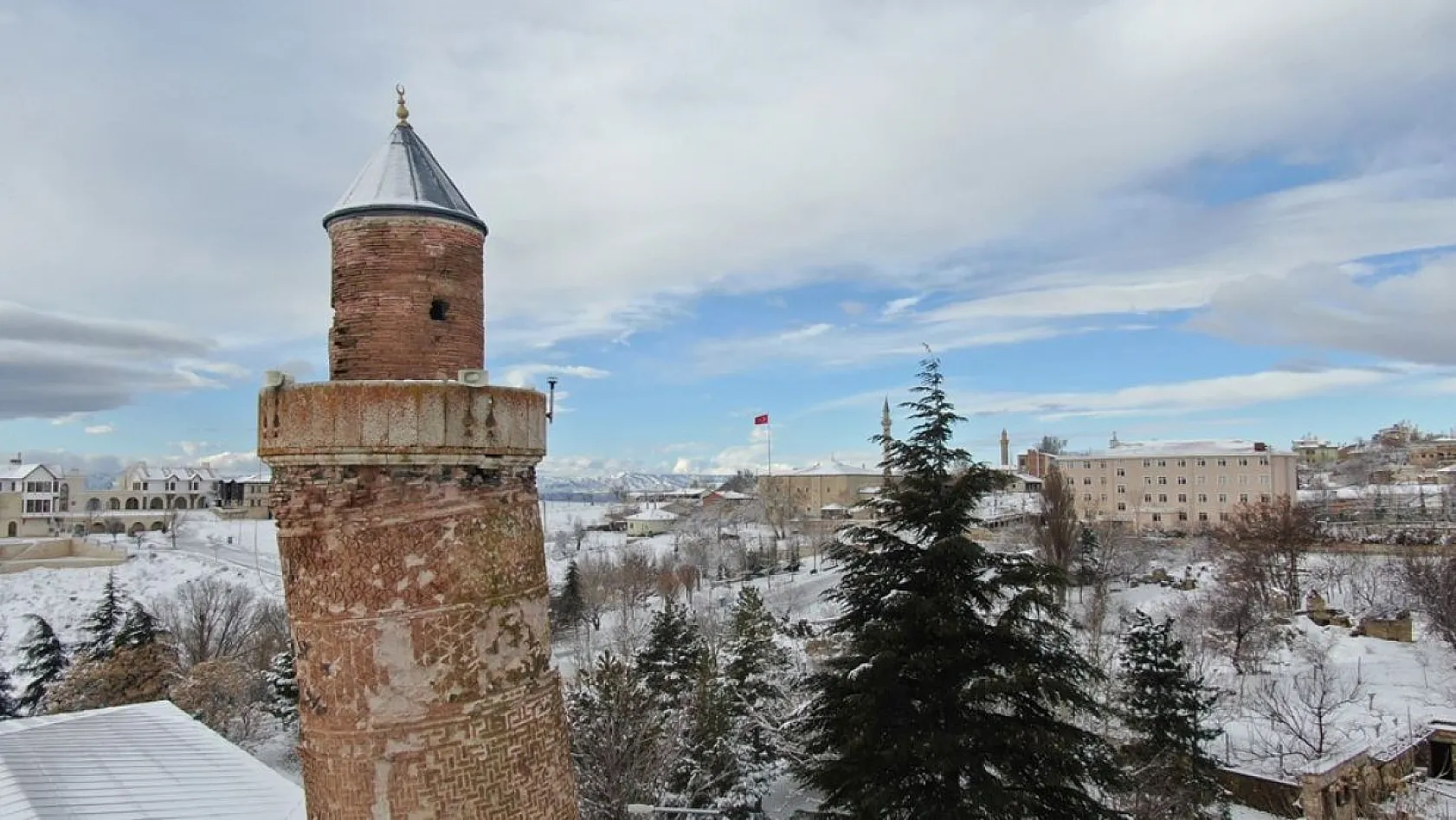 3 büyük deprem gördü! Tek taş bile düşmedi