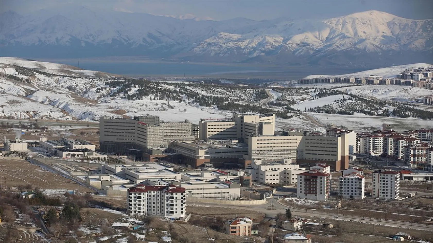 Elazığ Şehir Hastanesi depremler sonrasında hizmetini kesintisiz sürdürdü