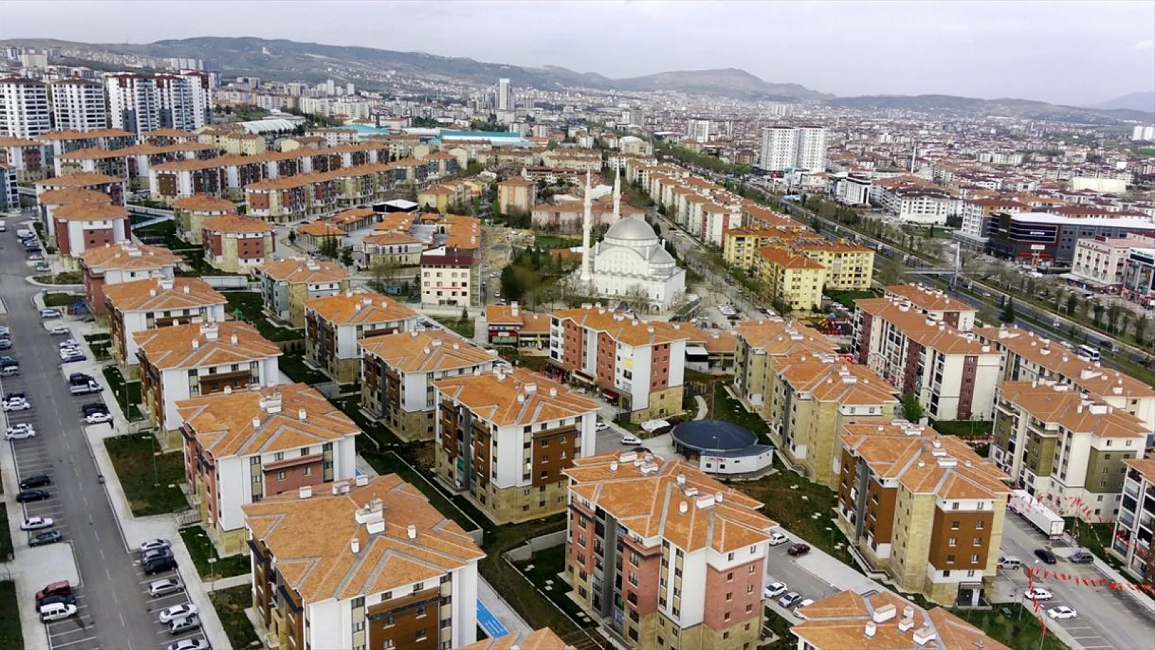 Elazığ'da depremzedeler yeni konutlarına kentsel dönüşümle kavuştu