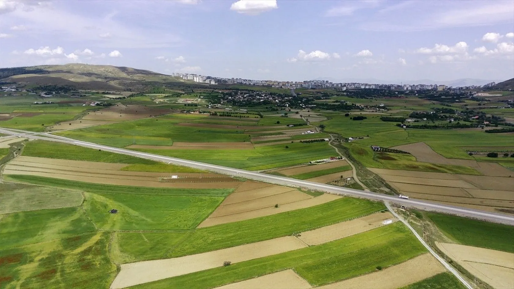 'Elazığ'da son yılların en yüksek arpa ve buğday rekoltesi bekleniyor'