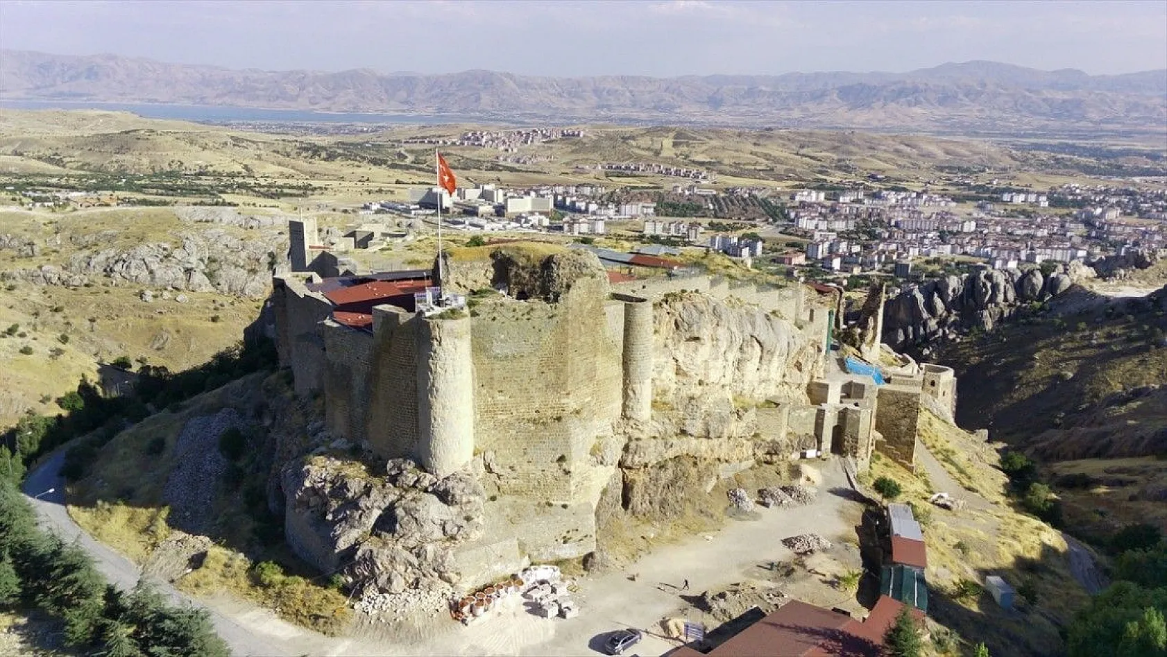 Harput Kalesi'nde tarihi 'saray mutfağı'