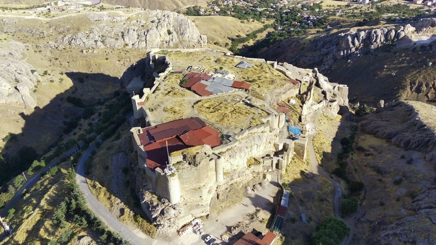 Harput Kalesi'nde tarihi 'saray mutfağı'