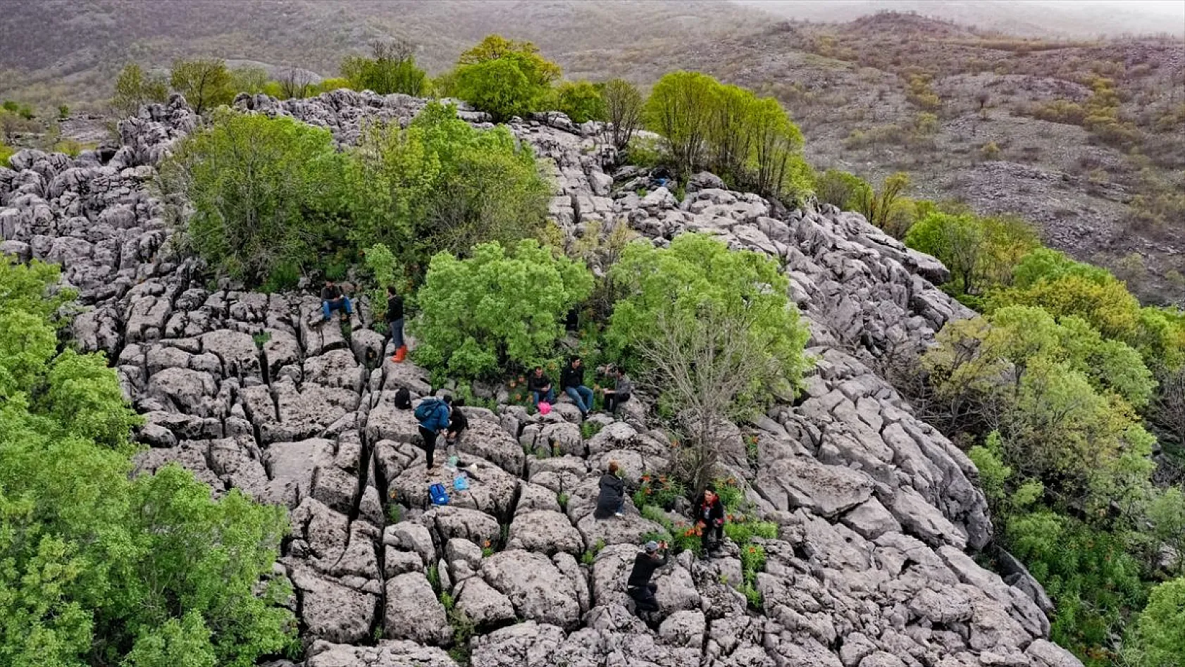 'Ağlayan gelin' için zirveye tırmanış