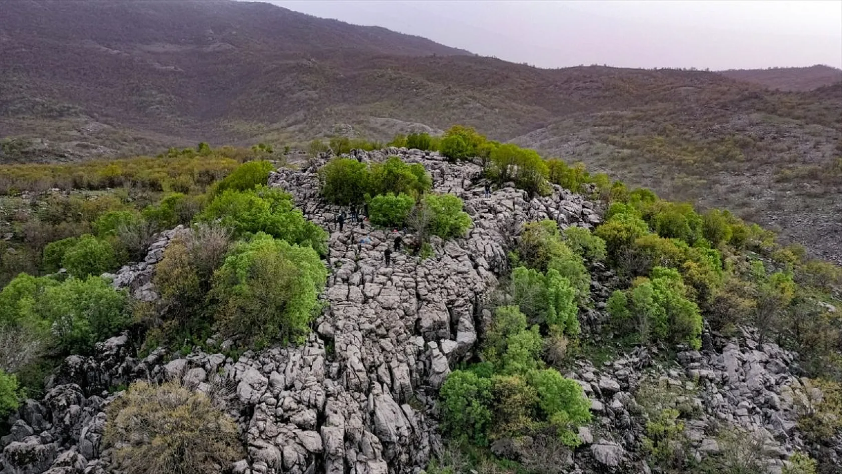 'Ağlayan gelin' için zirveye tırmanış