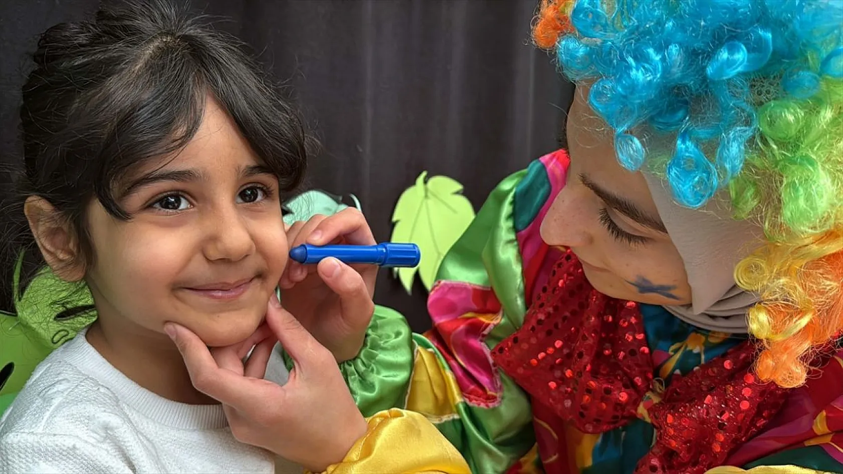 Üniversitelilerden miniklere çevre eğitimi