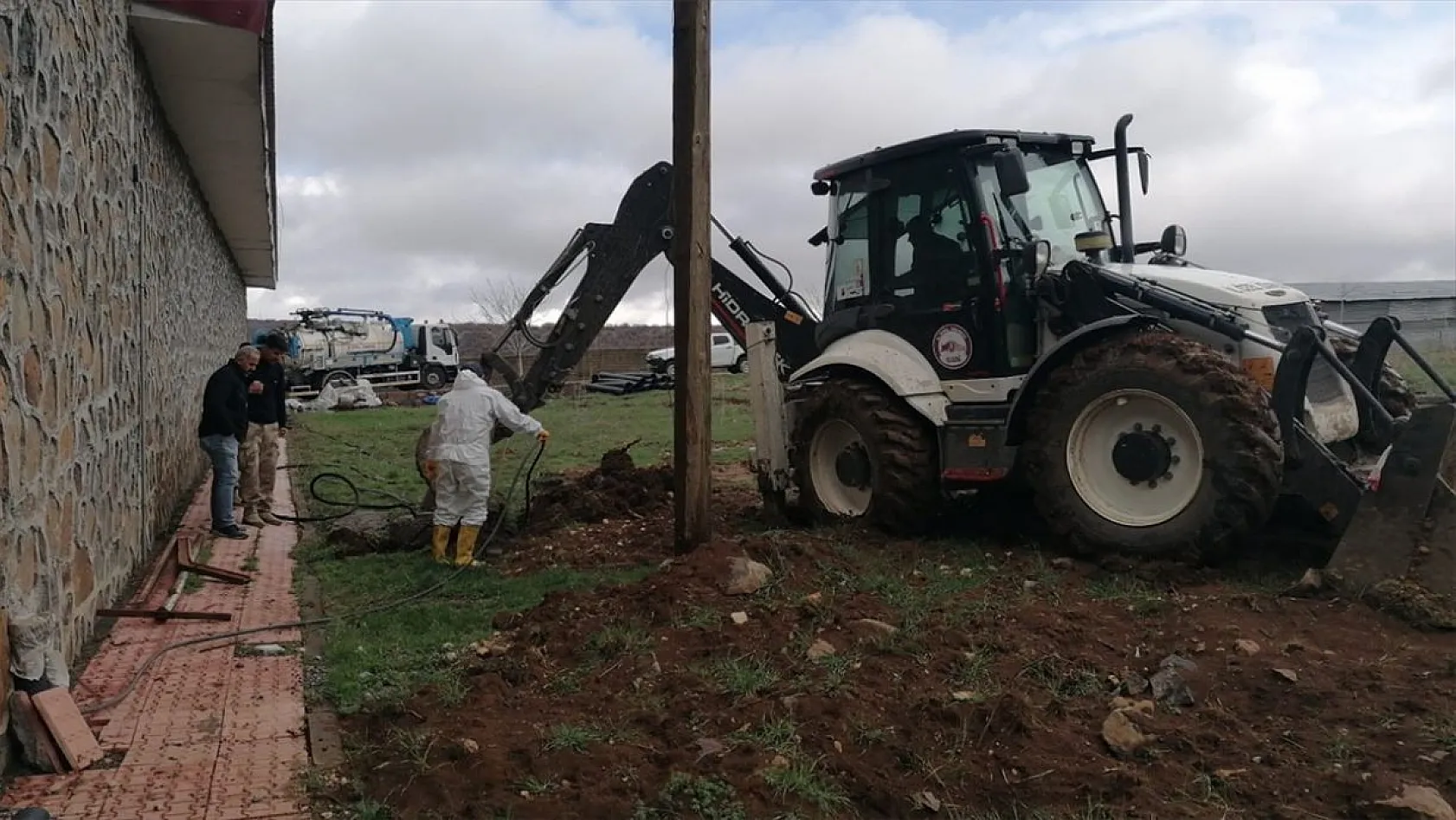 Sel ve heyelan mağdurlarına yardım mesaisi