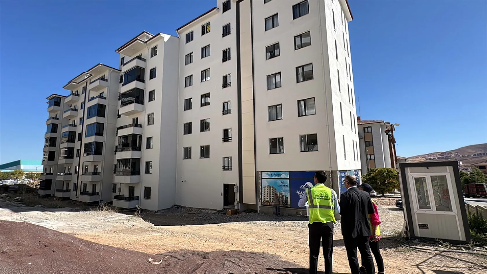 Elazığ'da 1216 aile yeni evine kavuştu