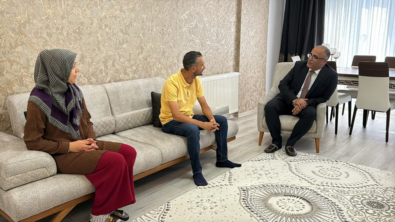 Elazığ'da 1216 aile yeni evine kavuştu