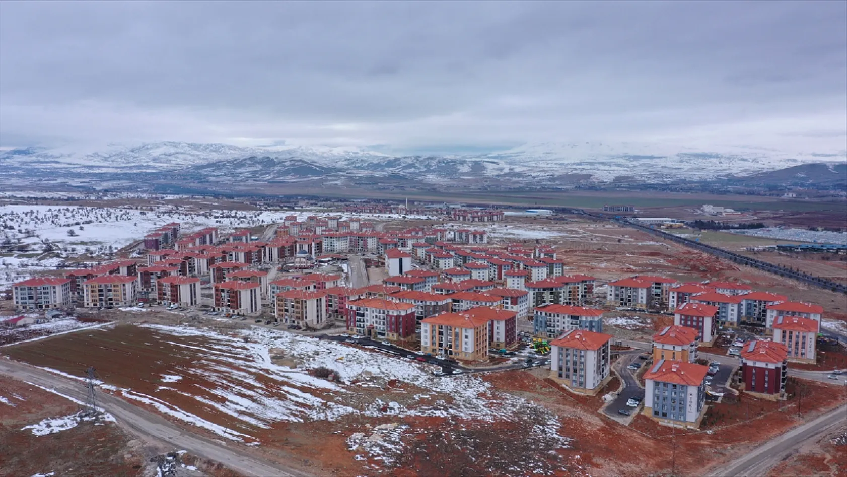 Elazığ'da 12 bin 462 konut teslim edildi