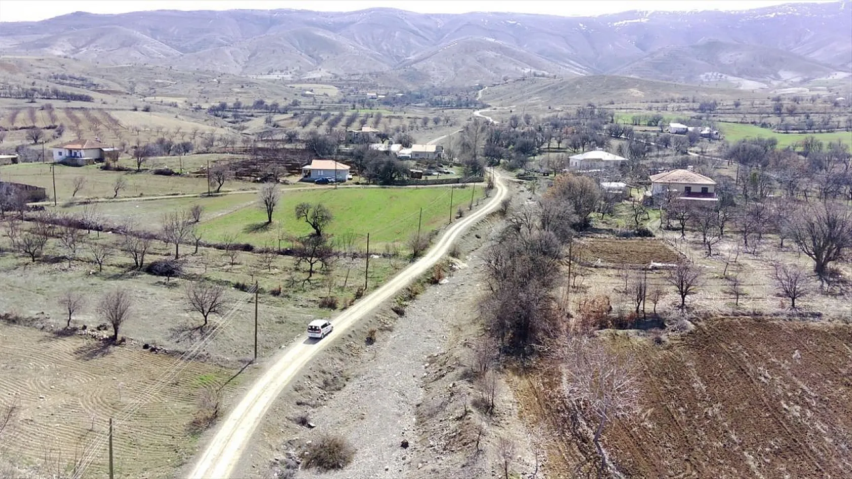 Kırsaldaki depremzedelere gezici sağlık hizmeti