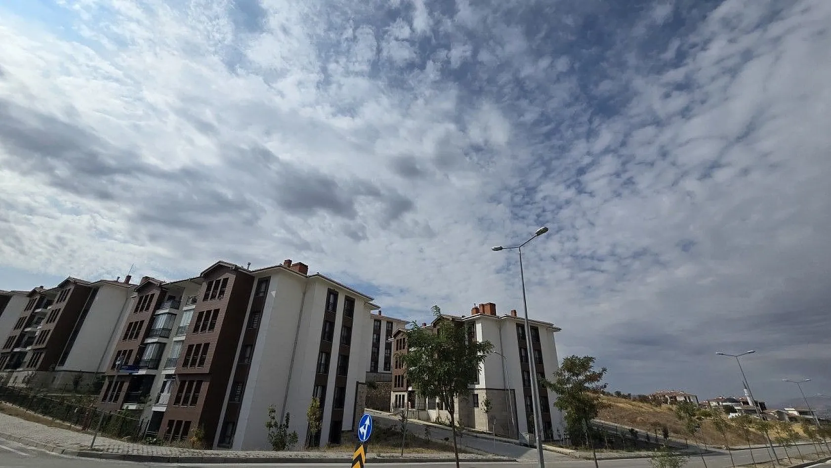 'Sirrokümülüs' bulutları görsel şölen oluşturdu