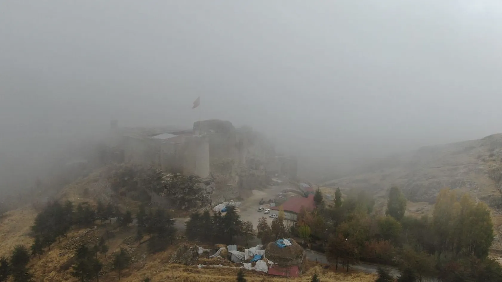 Elazığ'da sis büyüsü