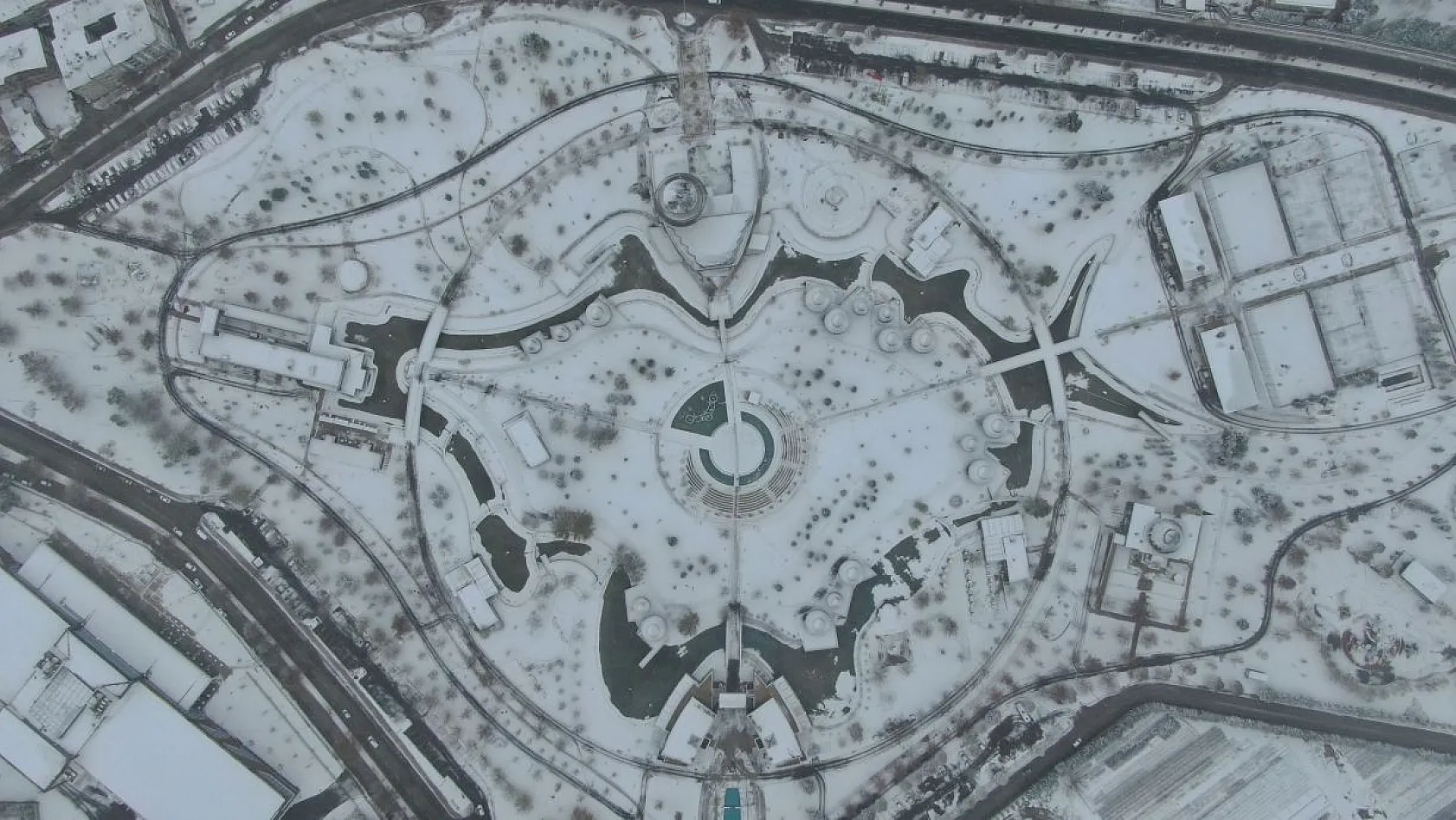 Elazığ beyaza büründü