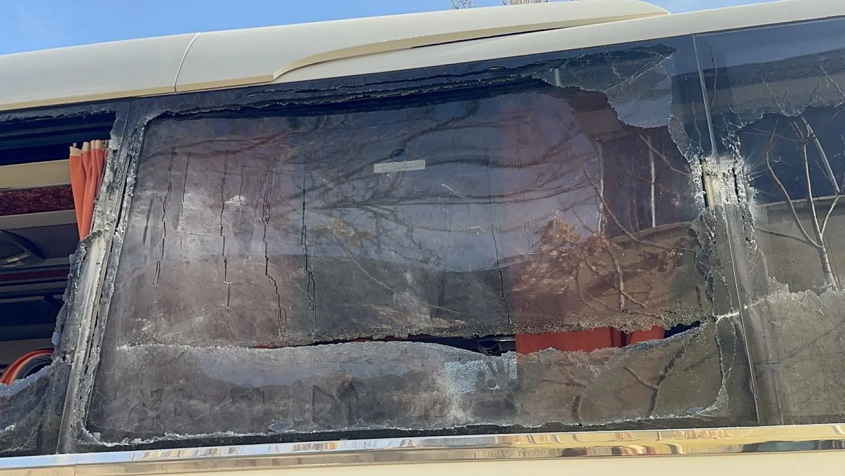 Elazığ'da otobüs kaçırma dehşeti!