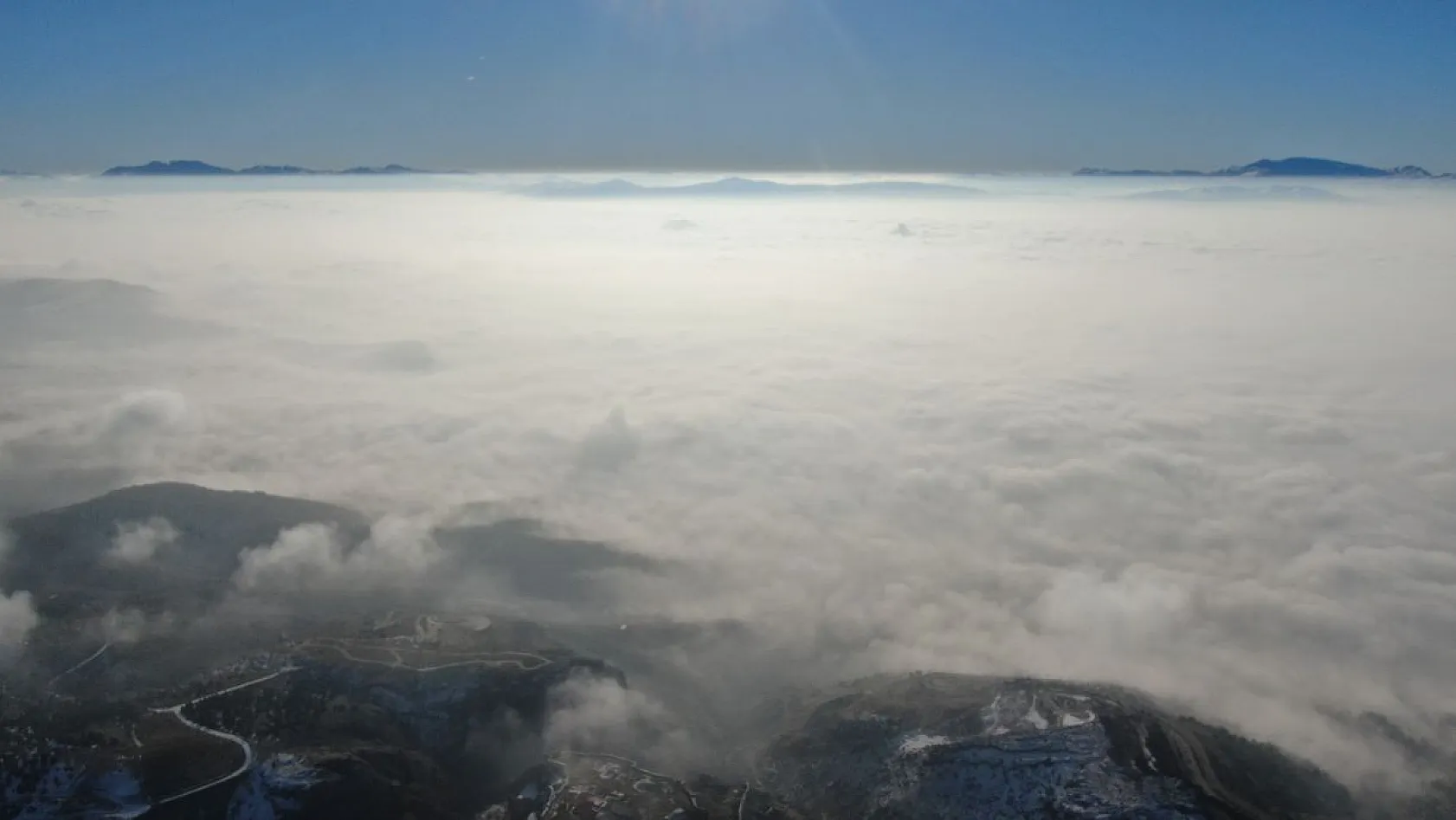 Elazığ sis denizinde kayboldu