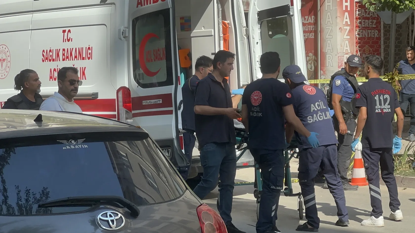 Elazığ'da sokak ortasında dehşet!