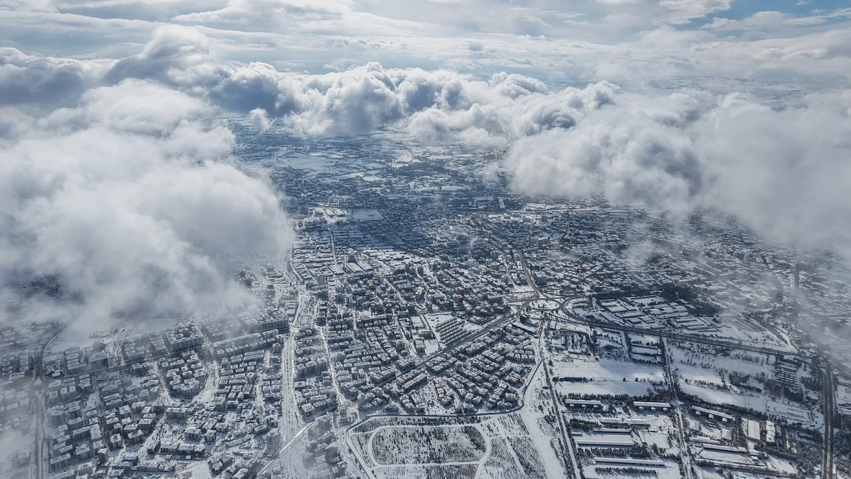 Elazığ'da kış manzaraları havadan görüntülendi
