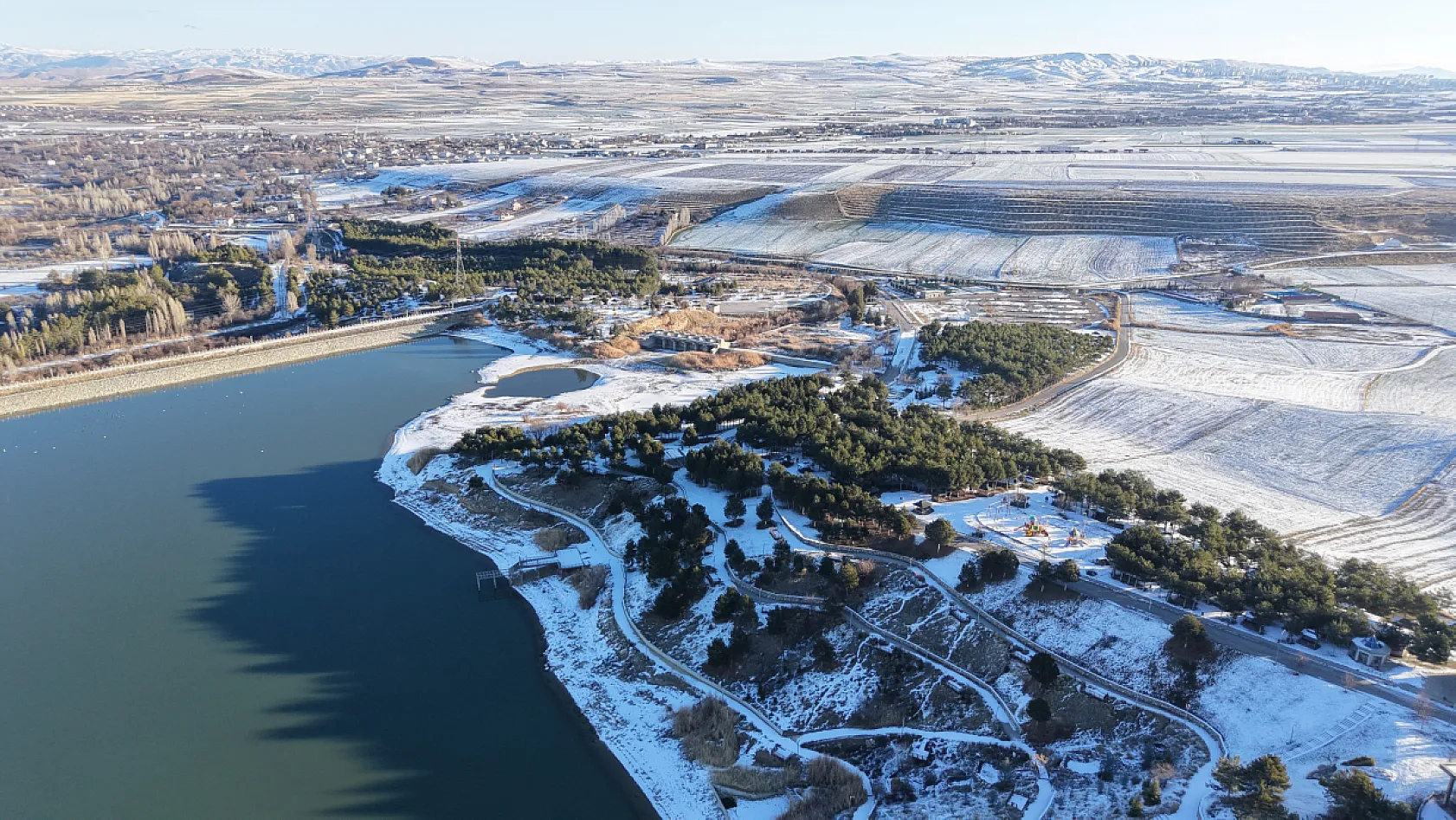 Doğanın sessiz misafirleri 'kara bataklar''