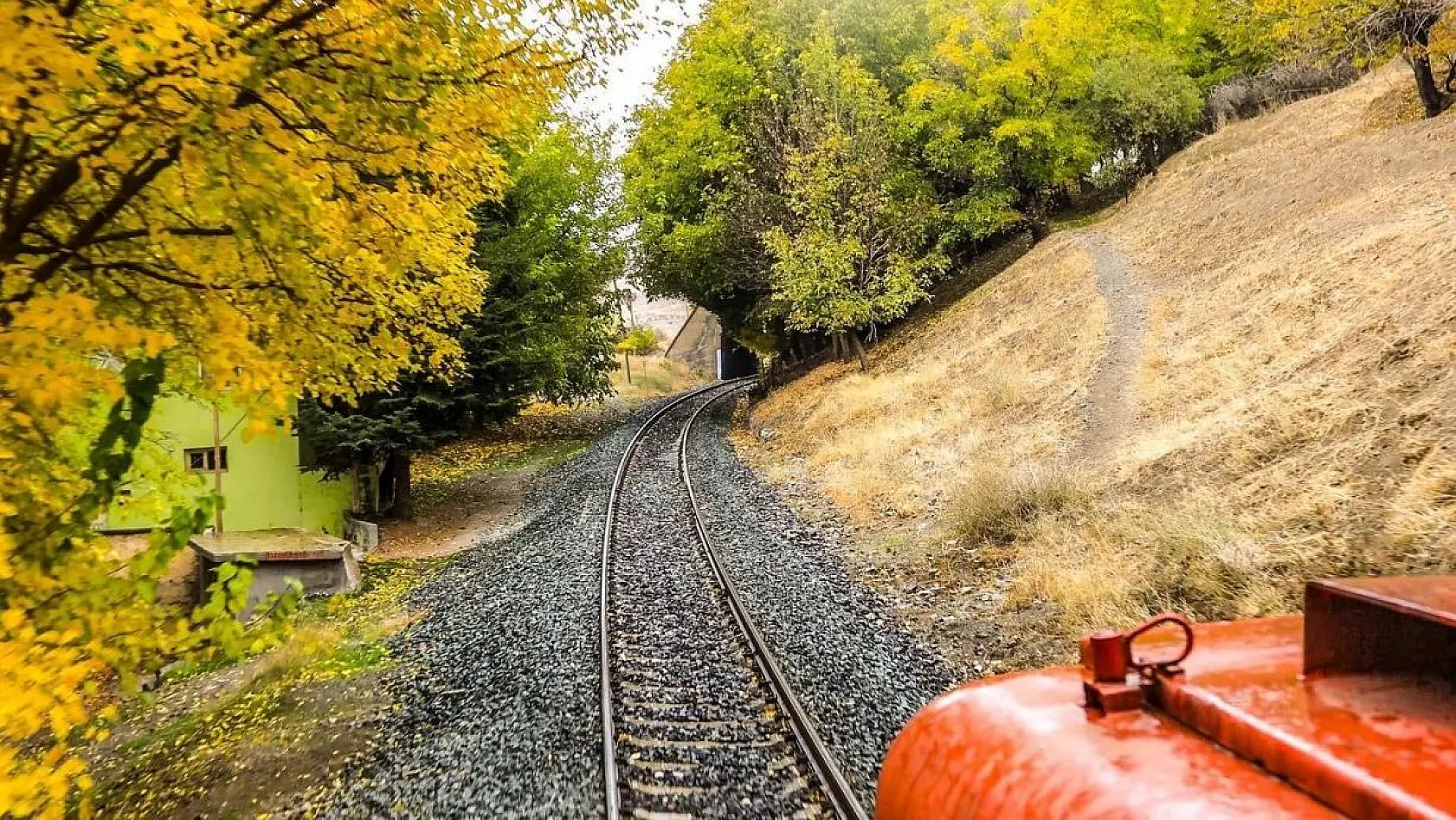 Van Gölü Ekspresi, yolculuğu ile Doğu Ekspresi'ni aratmıyor