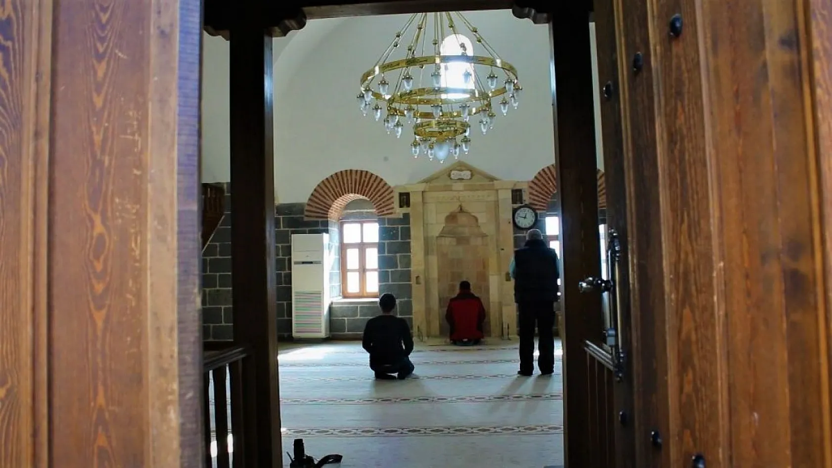 7 bin yıllık Palu ilçesi, ihtişamı ile yıllara meydan okuyor