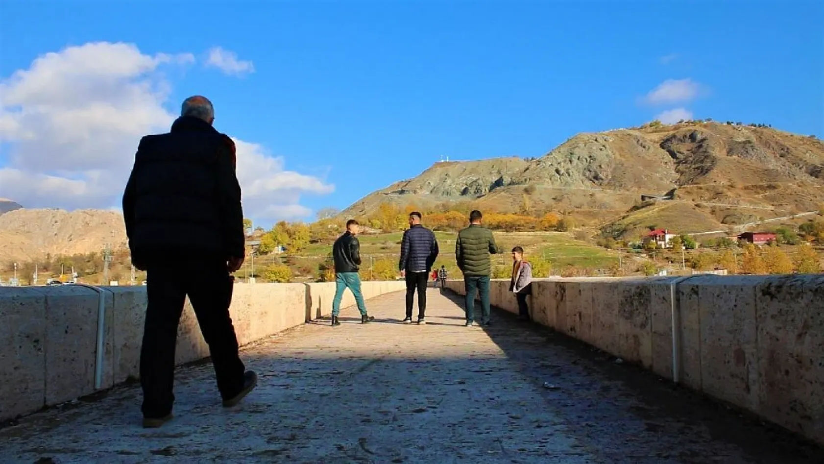 7 bin yıllık Palu ilçesi, ihtişamı ile yıllara meydan okuyor