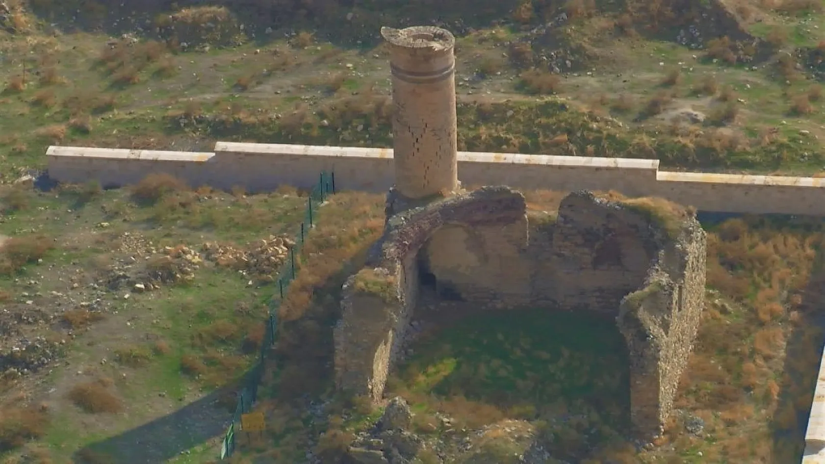 7 bin yıllık Palu ilçesi, ihtişamı ile yıllara meydan okuyor