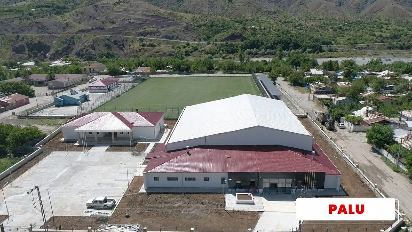 10 ilçeye spor salonu yapıldı