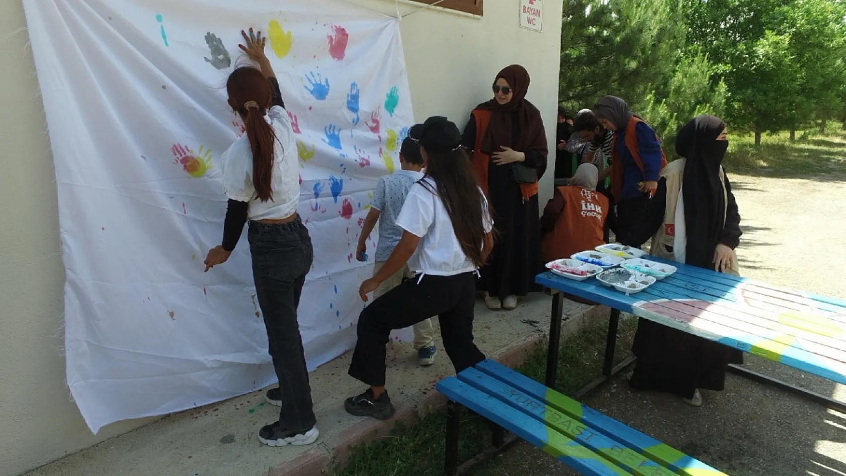 İHH geleneksel bahar şenliği hipodromda yapıldı