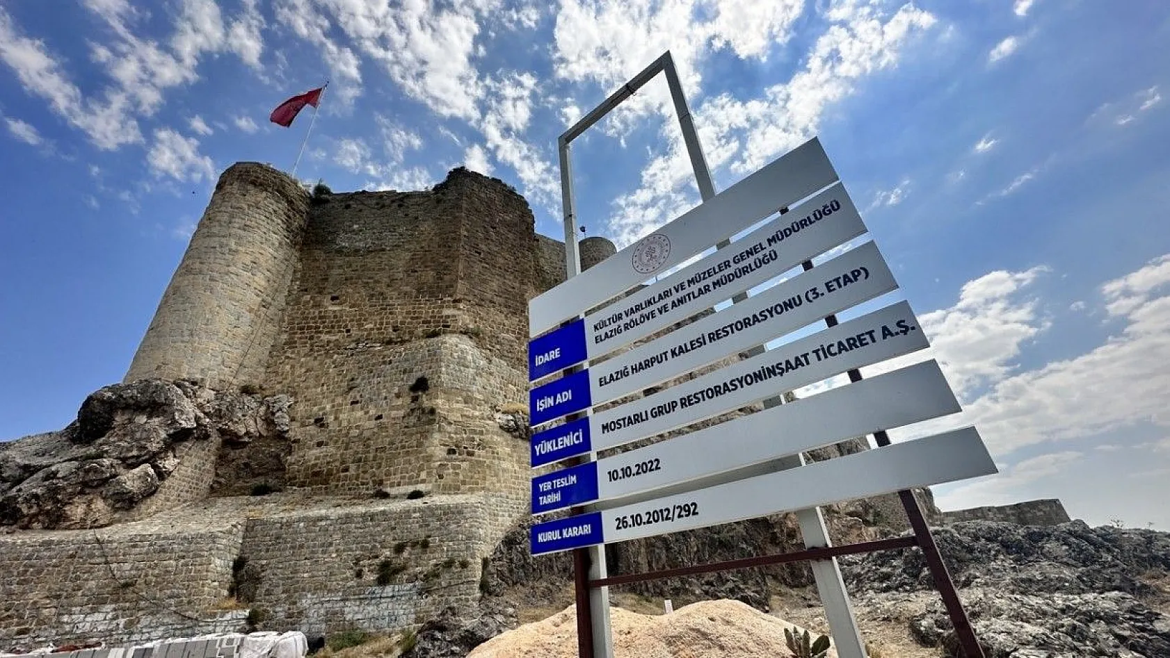 Harput Kalesi'nde restorasyon çalışmaları sürüyor